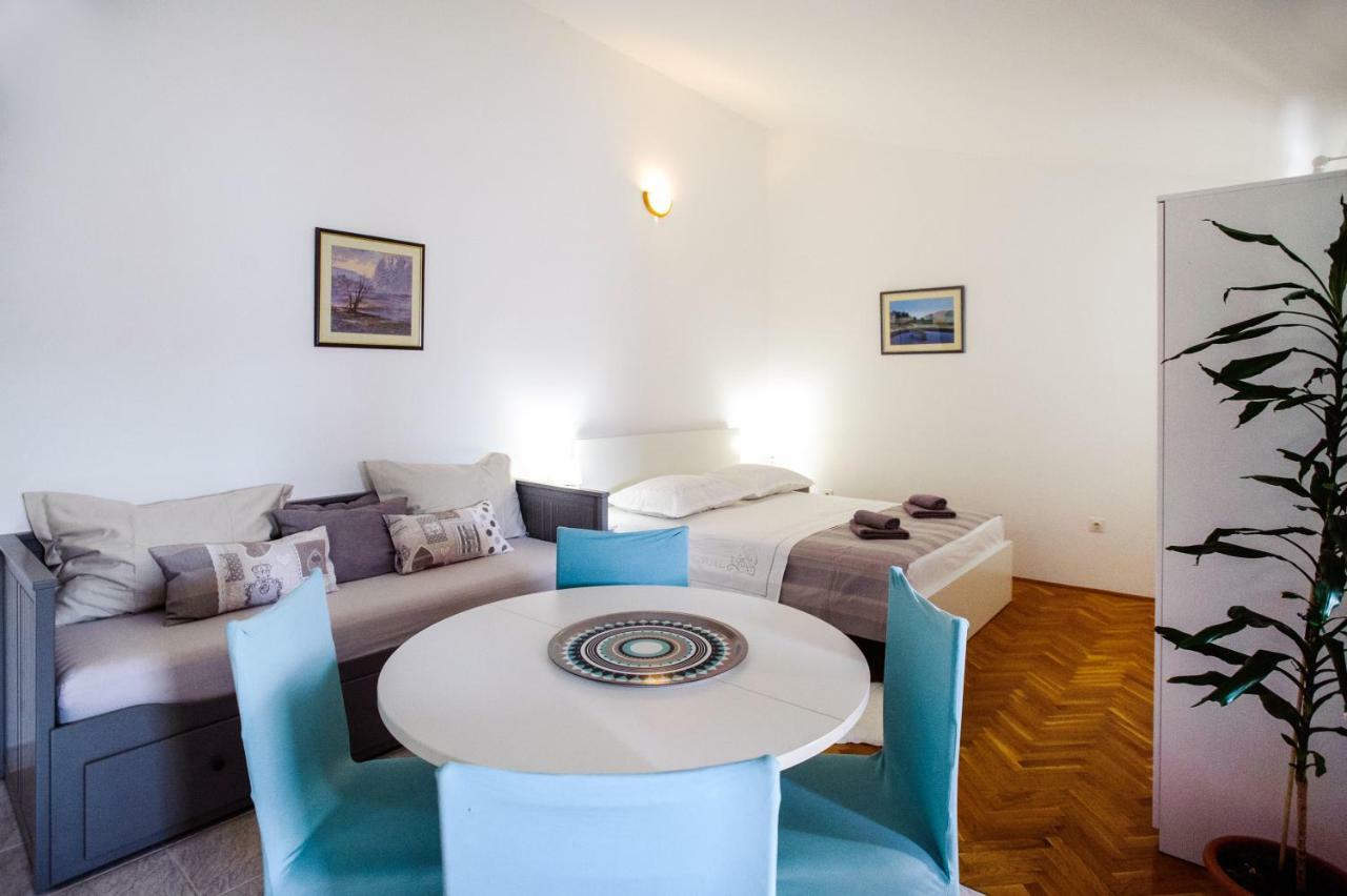 Apartments Korda L&M- Suhi Potok Jesenice  Buitenkant foto