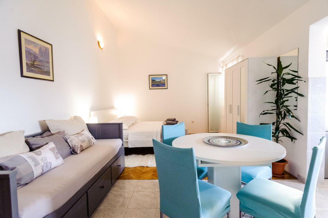 Apartments Korda L&M- Suhi Potok Jesenice  Buitenkant foto
