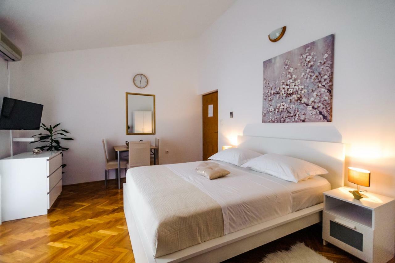 Apartments Korda L&M- Suhi Potok Jesenice  Buitenkant foto